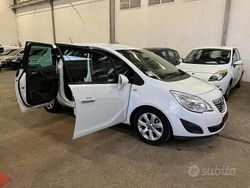 Bianco Usata 2011 Opel Meriva Monovolume | 4700 € (Molto cara)