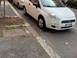 Usata 2009 Fiat Grande Punto Due volumi | 2700 € (Buon prezzo)