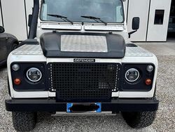 Bianco Usata 1998 Land Rover Defender SUV | 23.500 € (Molto cara)