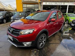 Rosso Usata 2014 Dacia Sandero Stepway Due volumi | 6900 € (Buon prezzo)
