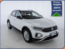Bianco/nero Usata 2022 VW T-Roc Style SUV | 21.800 € (Buon prezzo)