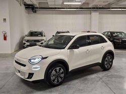 Bianco gelato pastello (268) Nuova 2025 Fiat 600 Icon SUV | 24.990 €