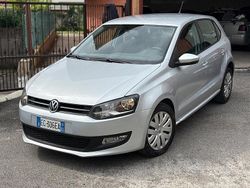 Grigio Usata 2010 VW Polo Tre volumi | 4290 € (Buon prezzo)