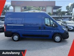 Blu/azzurro Usata 2019 Peugeot Boxer S Furgone | 14.490 €