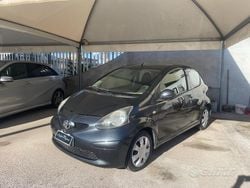 Grigio Usata 2005 Toyota Aygo Due volumi | 2200 € (Buon prezzo)