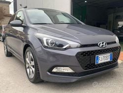 Grigio Usata 2017 Hyundai i20 Style Tre volumi | 8800 € (Buon prezzo)
