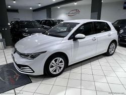 Bianco Usata 2022 VW Golf Life Tre volumi | 16.500 € (Buon prezzo)