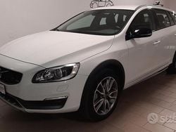 Bianco Usata 2017 Volvo V60 CC Station wagon | 16.900 €