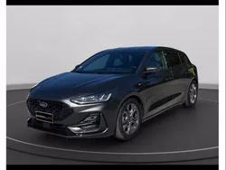 Magnetic grey Usata 2024 Ford Focus ST-Line Tre volumi | 22.500 € (Buon prezzo)