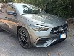 Grigio montagna Nuova 2025 Mercedes GLA200 AMG line SUV | 46.400 € (Buon prezzo)
