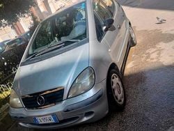 Usata 2002 Mercedes A200 Classic Tre volumi | 1100 € (Buon prezzo)