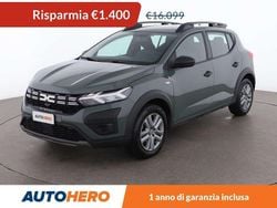 Verde Usata 2023 Dacia Sandero Essentiel Due volumi | 14.699 € (Buon prezzo)