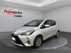 Grigio Usata 2017 Toyota Yaris Hybrid Active Due volumi | 11.900 € (Buon prezzo)