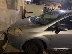 Usata 2006 Fiat Grande Punto Due volumi | 500 €
