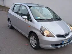 Usata 2003 Honda Jazz Due volumi | 3200 € (Molto cara)