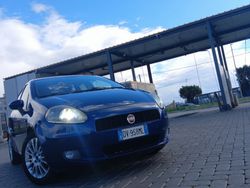 Blu Usata 2009 Fiat Grande Punto Due volumi | 3200 € (Buon prezzo)