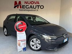 Grigio Usata 2020 VW Golf VII Life Tre volumi | 16.990 € (Buon prezzo)