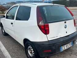 Usata 2004 Fiat Punto Furgone | 1500 €