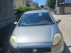 Grigio Usata 2007 Fiat Grande Punto Due volumi | 4000 € (Molto cara)