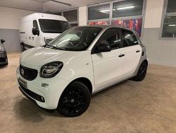 Bianco Usata 2019 Smart ForFour Due volumi | 14.900 € (Cara)
