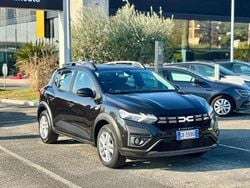 Nero Usata 2023 Dacia Sandero Expression Tre volumi | 14.700 € (Buon prezzo)
