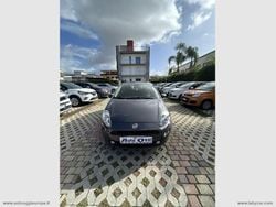 Gray Usata 2018 Fiat Punto Street Tre volumi | 7800 € (Buon prezzo)