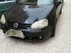 Usata 2005 VW Golf V Tre volumi | 3500 € (Buon prezzo)