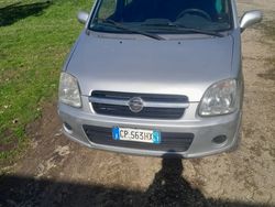 Grigio Usata 2004 Opel Agila Due volumi | 1500 € (Buon prezzo)