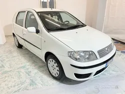 Bianco Usata 2010 Fiat Punto Active Due volumi | 3500 € (Buon prezzo)