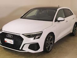 Bianco ghiaccio metallizzato Usata 2021 Audi A3 S-Line | 33.500 €