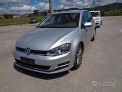Grigio Usata 2013 VW Golf VII Highline Tre volumi | 12.500 € (Buon prezzo)