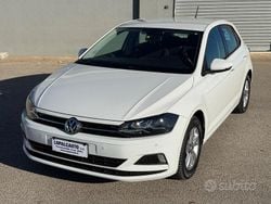 Bianco Usata 2019 VW Polo Comfortline Tre volumi | 12.800 € (Buon prezzo)
