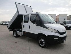 Bianco Usata 2015 Iveco Daily Tre volumi | 23.000 €