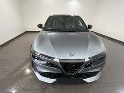 Grigio Nuova 2025 Alfa Romeo Junior Edizione Speciale SUV | 28.900 € (Buon prezzo)