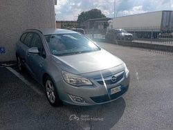 Beige Usata 2012 Opel Astra Station wagon | 6000 € (Cara)