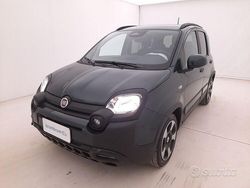 Verde Usata 2025 Fiat Panda Due volumi | 11.990 € (Buon prezzo)