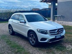 Bianco Usata 2015 Mercedes GLC220 Tre volumi | 21.000 € (Molto cara)