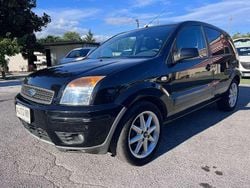 Nero Usata 2008 Ford Fusion Monovolume | 2500 € (Buon prezzo)