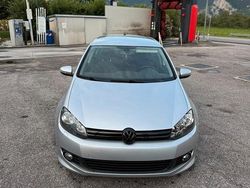 Grigio Usata 2010 VW Golf VI Highline Tre volumi | 9900 € (Molto cara)