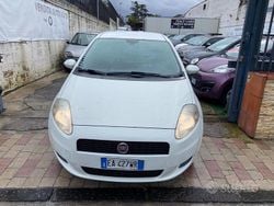 Bianco Usata 2010 Fiat Punto Active Tre volumi | 3000 € (Buon prezzo)