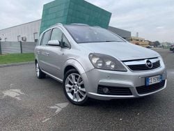 Usata 2006 Opel Zafira Cosmo Monovolume | 2500 € (Buon prezzo)