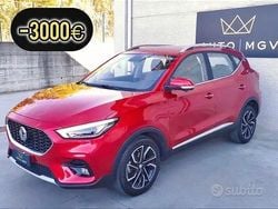 Rosso Usata 2024 MG ZS Luxury Tre volumi | 12.900 € (Ottimo prezzo)