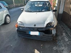 Bianco Usata 2001 Fiat 600 Tre volumi | 200 €
