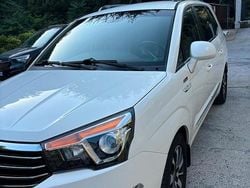 Bianco Usata 2016 Ssangyong (KGM) Rodius Monovolume | 11.000 €