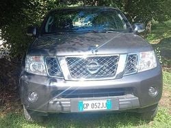Grigio Usata 2011 Nissan Navara Pick-up | 12.000 € (Super prezzo)
