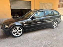 Nero Usata 2004 BMW 330 Efficient Dynamics Station wagon | 4000 €