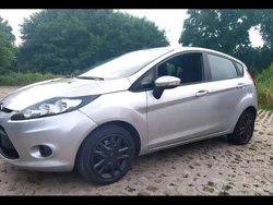 Argento Usata 2010 Ford Fiesta Due volumi | 4500 € (Buon prezzo)