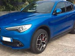 Blu Usata 2018 Alfa Romeo Stelvio Executive SUV | 23.500 € (Buon prezzo)