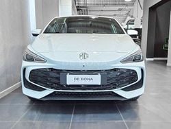 Bianco Nuova 2025 MG MG3 Luxury Due volumi | 19.890 € (Buon prezzo)