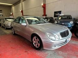 Grigio Usata 2003 Mercedes E320 Avantgarde Tre volumi | 6500 € (Buon prezzo)